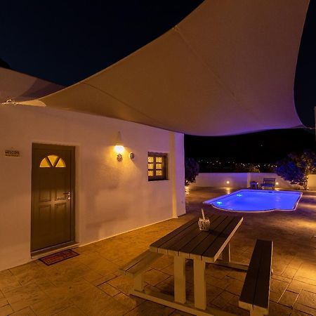 Elixirium Villa Perissa  Buitenkant foto