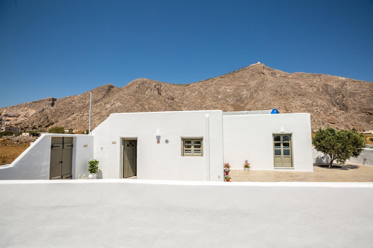 Elixirium Villa Perissa  Buitenkant foto